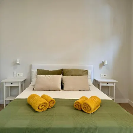 Apartman Flat Near The Center - Free Wifi *